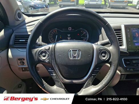 Used 2017 Honda Ridgeline RTL-T image 22