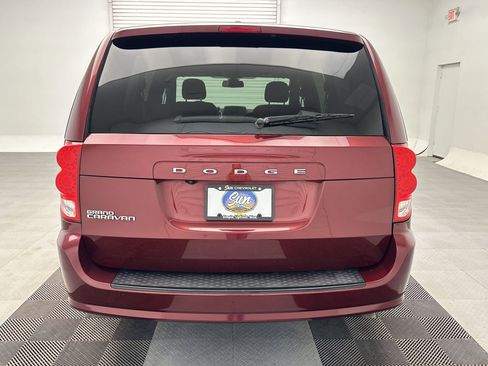 Used 2019 Dodge Grand Caravan SE FWD image 10