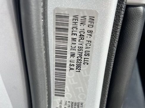 Used 2023 Jeep Grand Cherokee 4WD 4xe image 15