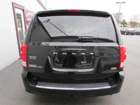 Used 2014 Dodge Grand Caravan SE w/ Quick Order Package 29E SE image 3