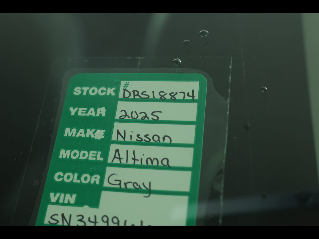 Used 2025 Nissan Altima 2.5 SV FWD image 30
