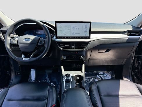 Used 2024 Ford Escape Platinum AWD/4WD image 3