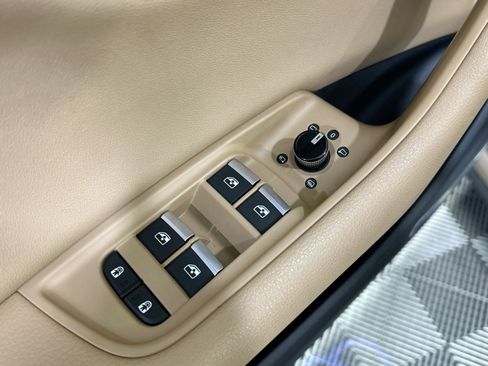 Used 2019 Audi Q8 Prestige image 16