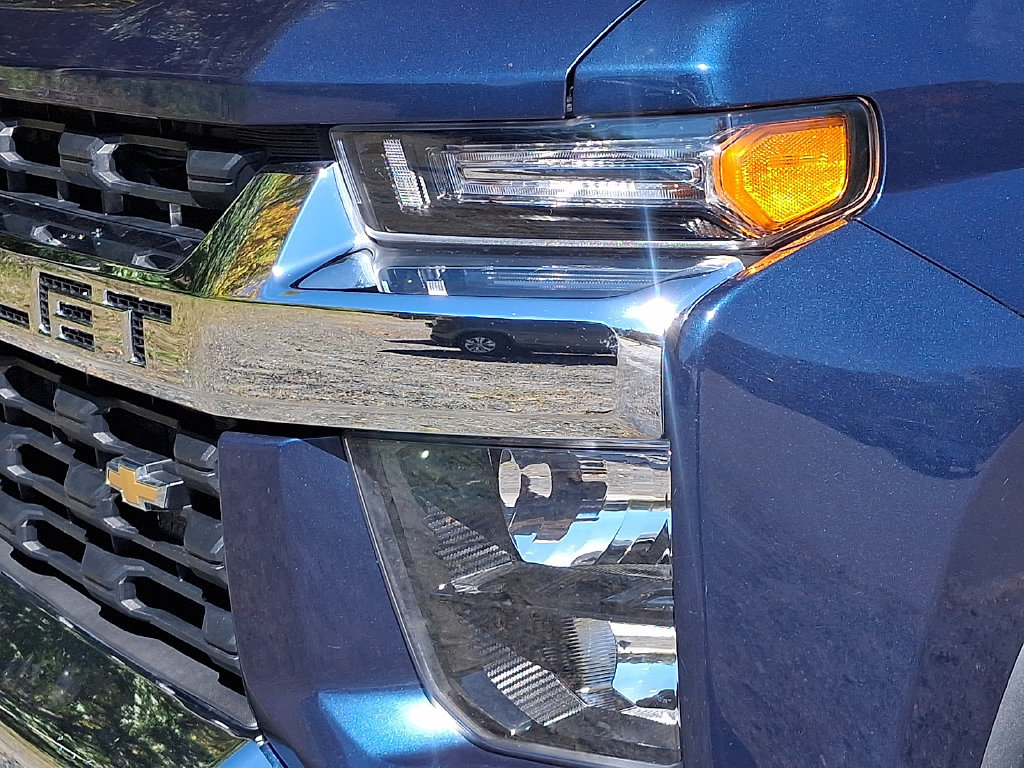 Used 2022 Chevrolet Silverado 3500 LT AWD/4WD image 9