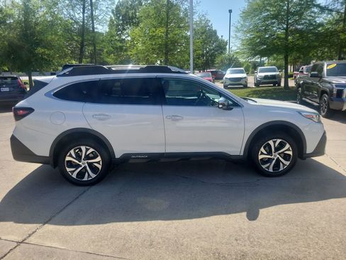 Used 2021 Subaru Outback Touring w/ Popular Package #2 image 8