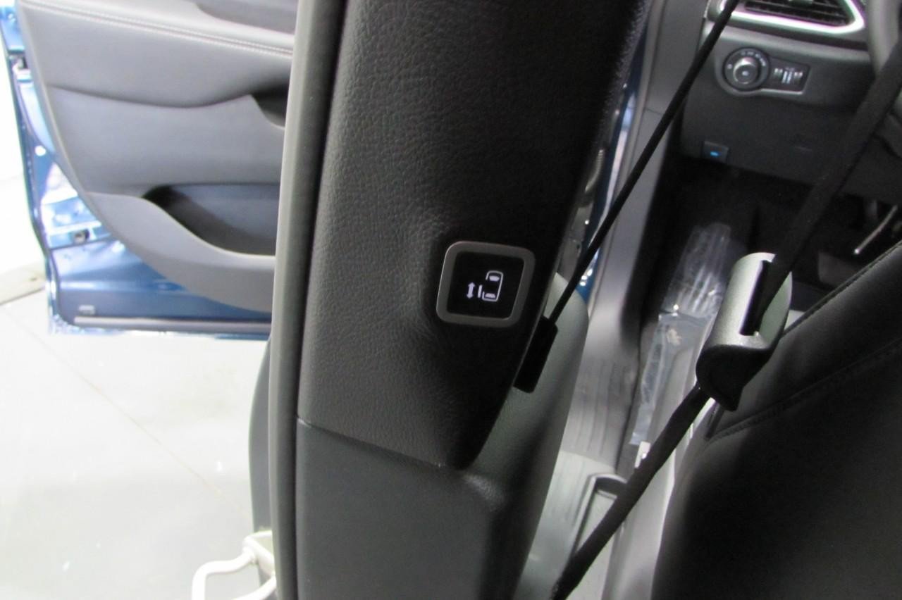 New 2025 Chrysler Pacifica Select FWD image 26