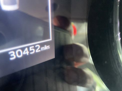 Used 2023 Toyota Camry SE image 6