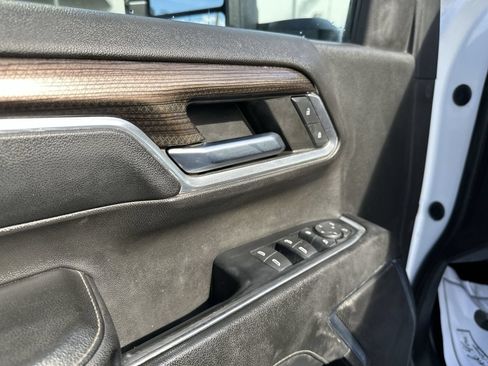 Used 2024 Chevrolet Silverado 2500 LT w/ Convenience Package AWD/4WD image 13