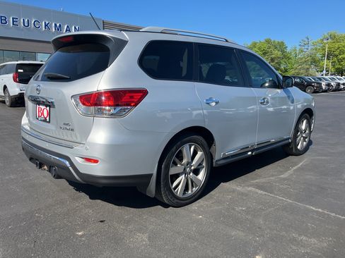 Used 2016 Nissan Pathfinder Platinum AWD/4WD image 5
