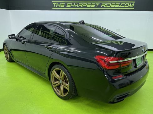 Used 2017 BMW 750i image 7