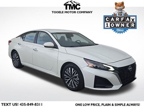 Used 2023 Nissan Altima 2.5 SV image 1