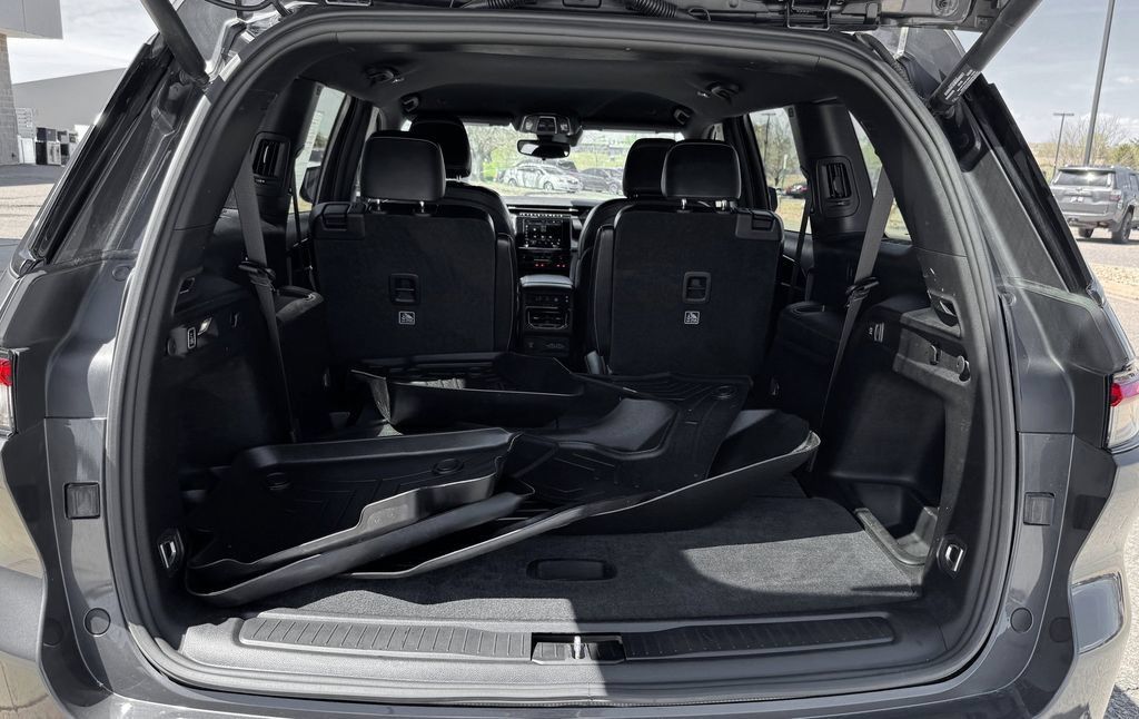 Used 2021 Jeep Grand Cherokee L Laredo AWD/4WD image 9