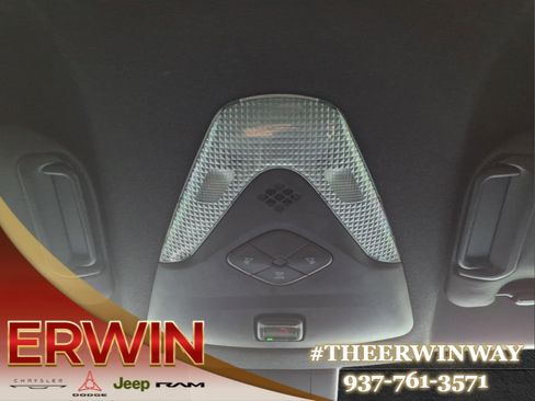 Used 2022 Toyota C-HR XLE FWD image 22