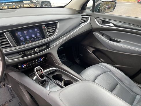 Used 2021 Buick Enclave Premium w/ Sun and Sites Package FWD image 33