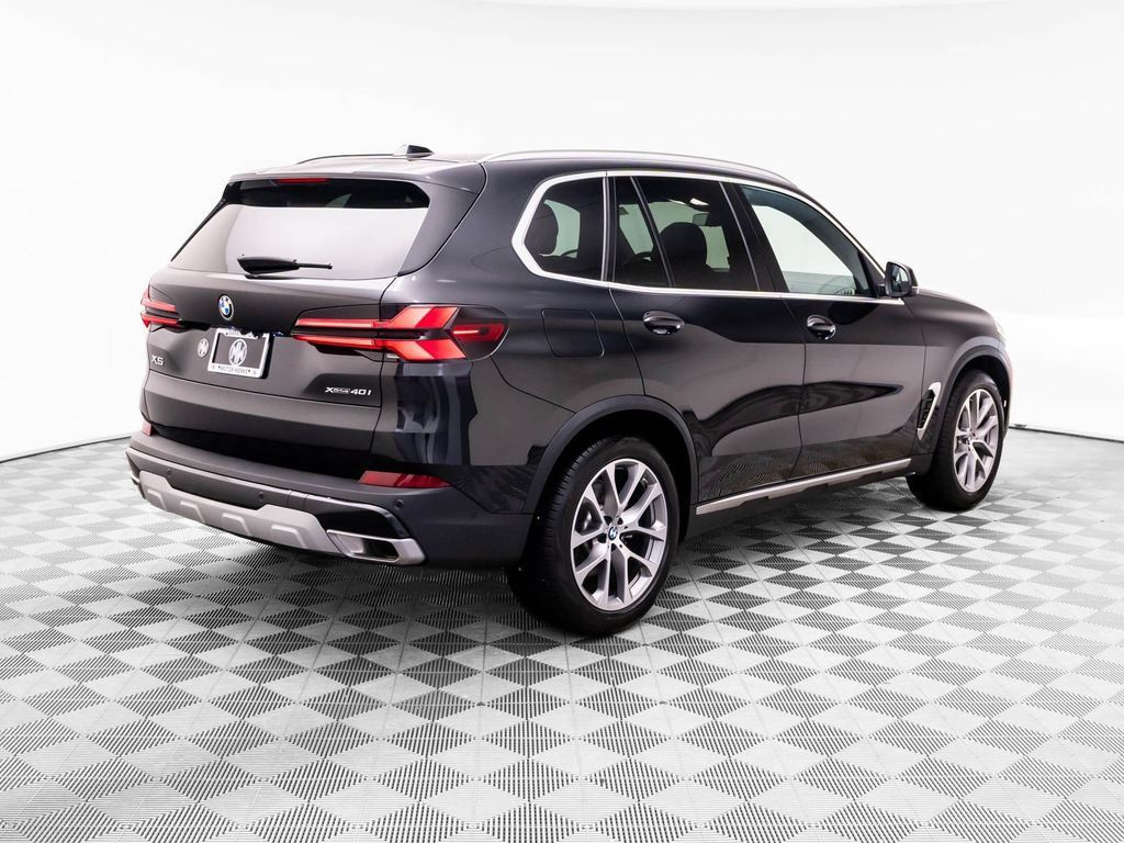 Used 2024 BMW X5 xDrive40i AWD/4WD image 5