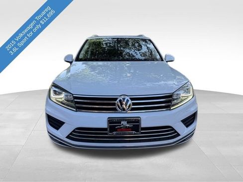 Used 2015 Volkswagen Touareg Sport AWD/4WD image 2