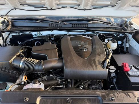 Used 2023 Toyota Tacoma TRD Sport image 29