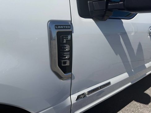 Used 2022 Ford F350 Limited image 16
