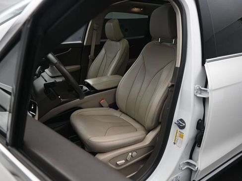 Used 2023 Lincoln Nautilus Reserve w/ Luxury Package AWD/4WD image 8