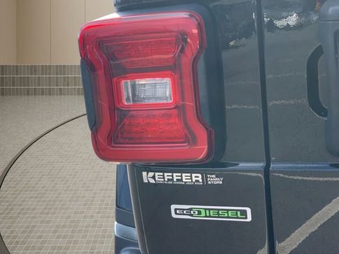 Certified 2020 Jeep Wrangler Unlimited Sahara image 9