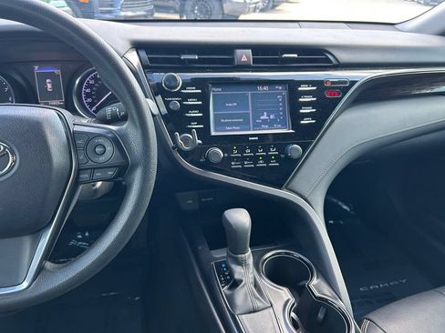 Used 2020 Toyota Camry LE FWD image 16