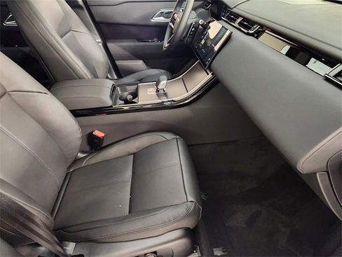 New 2026 Land Rover Range Rover Velar Dynamic SE image 4