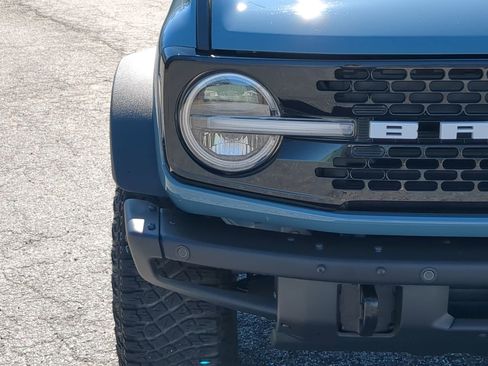 Certified 2023 Ford Bronco Wildtrak image 8