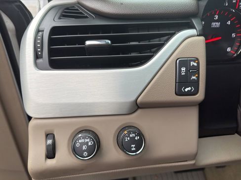 Used 2016 GMC Yukon SLT image 24