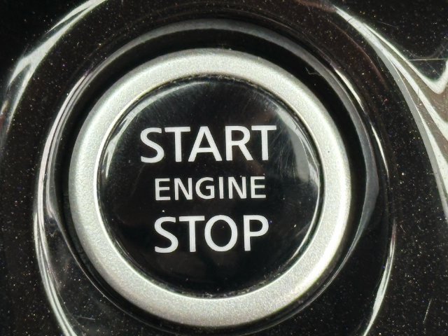 Used 2024 Nissan Versa SV FWD image 20