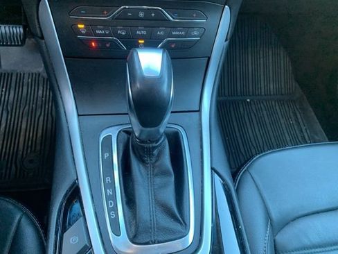 Used 2018 Ford Edge SEL w/ Equipment Group 201A image 22