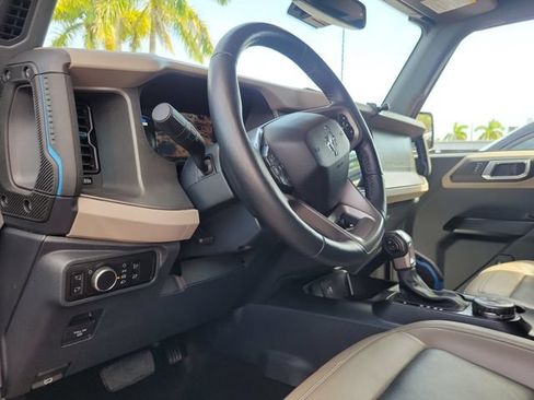 Used 2024 Ford Bronco Wildtrak AWD/4WD image 9