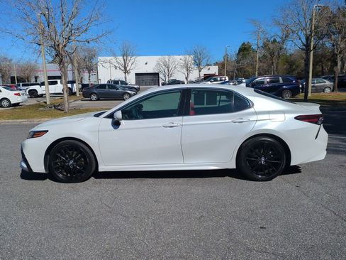 Used 2023 Toyota Camry XSE image 8