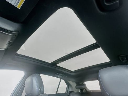 Used 2024 Cadillac XT4 Sport FWD image 22