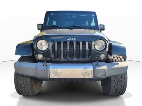 Used 2015 Jeep Wrangler Unlimited Sahara w/ Trailer Tow Group AWD/4WD image 2