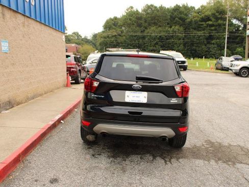 Used 2019 Ford Escape SE FWD image 5