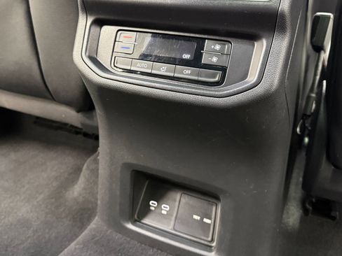 Used 2024 Volkswagen Atlas Peak Edition SE image 34