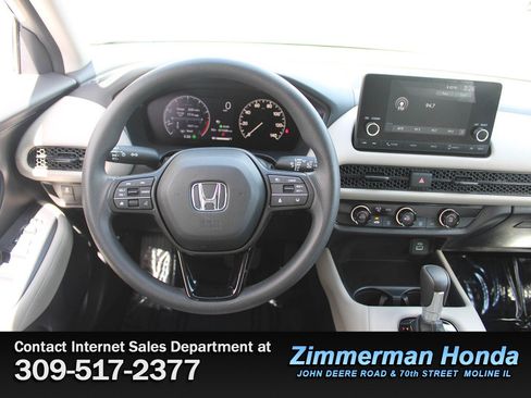 Certified 2025 Honda HR-V LX image 10