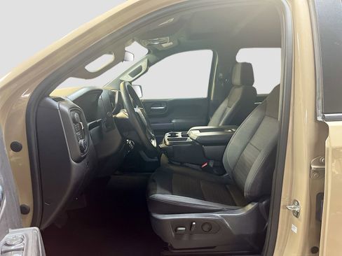 Used 2022 Chevrolet Silverado 1500 Custom Trail Boss AWD/4WD image 19