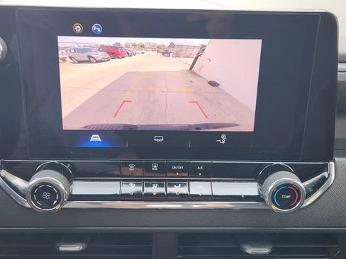 Used 2024 Chevrolet Colorado Trail Boss w/ Advanced Trailering Package AWD/4WD image 6