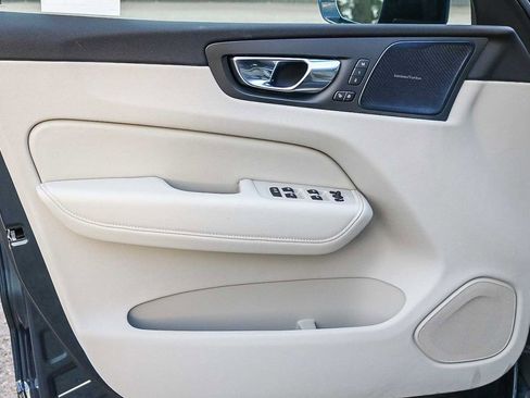 New 2026 Volvo XC60 B5 Ultra w/ Protection Package Premier image 23