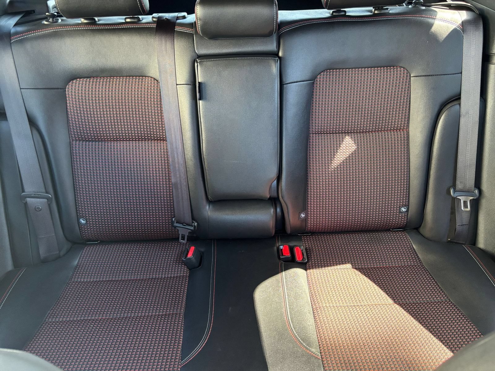 Used 2026 Nissan Kicks SR AWD/4WD image 36