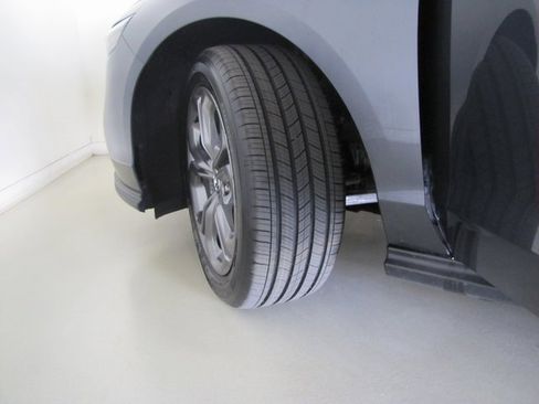 Certified 2023 Honda Accord EX image 26