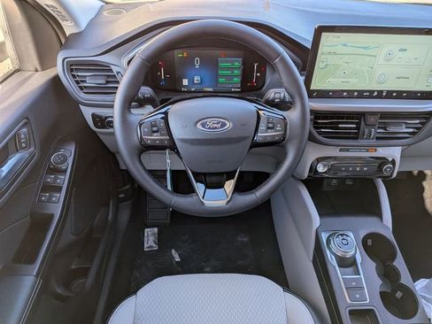 New 2026 Ford Escape SE image 12