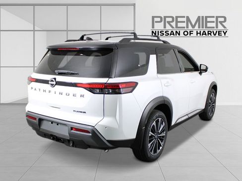 New 2026 Nissan Pathfinder Platinum FWD image 5
