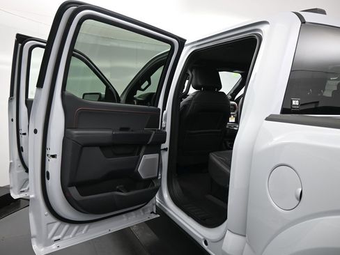 Used 2025 Ford F150 Raptor AWD/4WD image 24