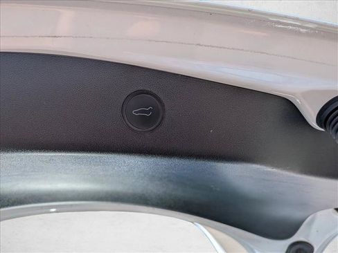 Used 2022 Tesla Model 3 RWD image 7