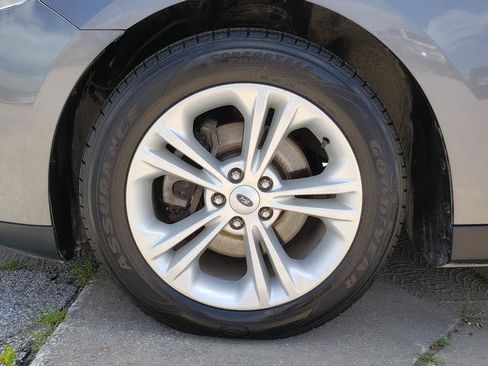 Used 2014 Ford Taurus SEL w/ Equipment Group 201A FWD image 27