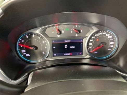 Used 2020 Chevrolet Equinox Premier AWD/4WD image 32