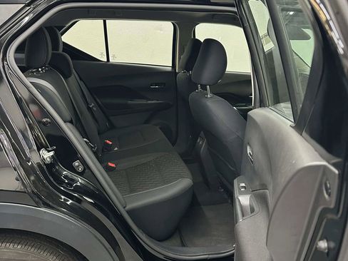 Used 2023 Nissan Kicks SV image 43