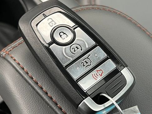 Certified 2025 Ford Expedition Max Active image 32